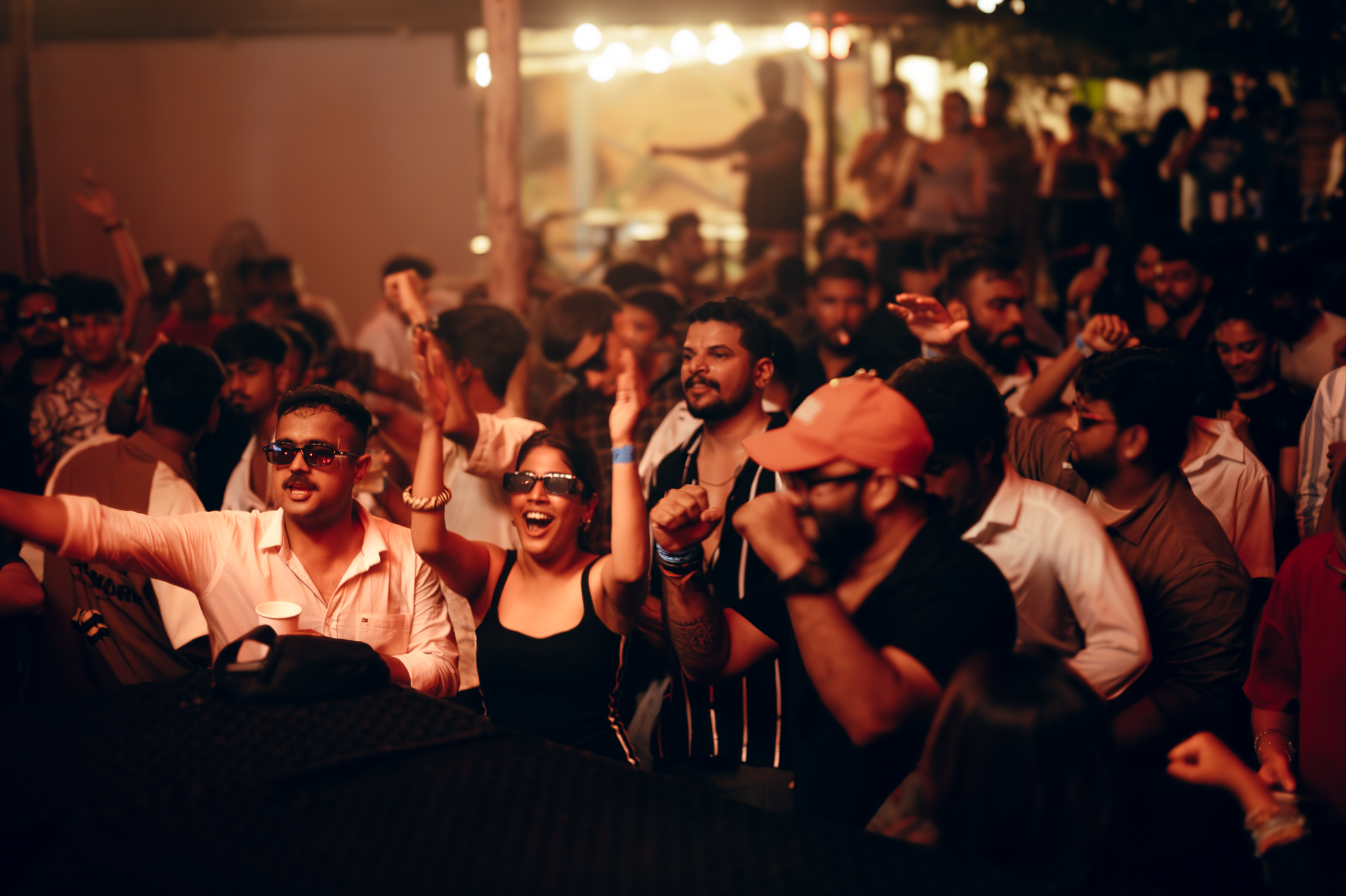 Evolve underground music atmosphere